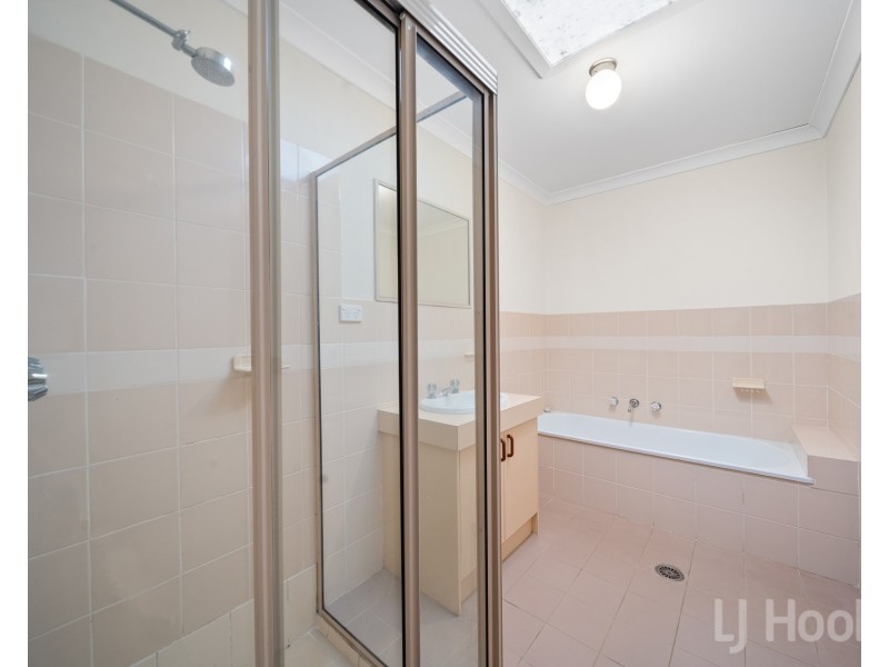 11/37 Derrima Road, Queanbeyan NSW 2620