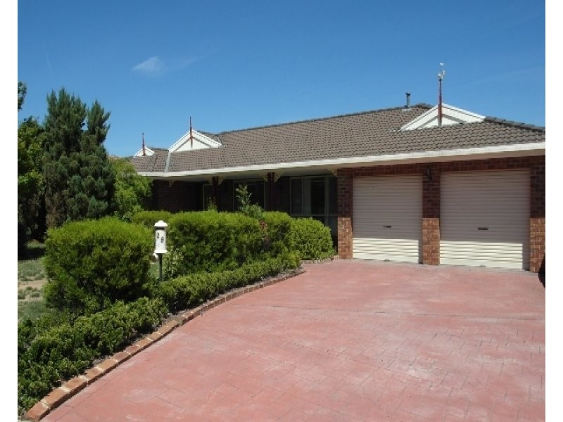 28 Parkview Crescent, Jerrabomberra NSW 2619