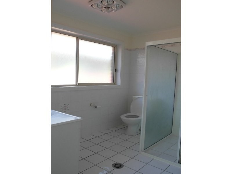 28 Parkview Crescent, Jerrabomberra NSW 2619