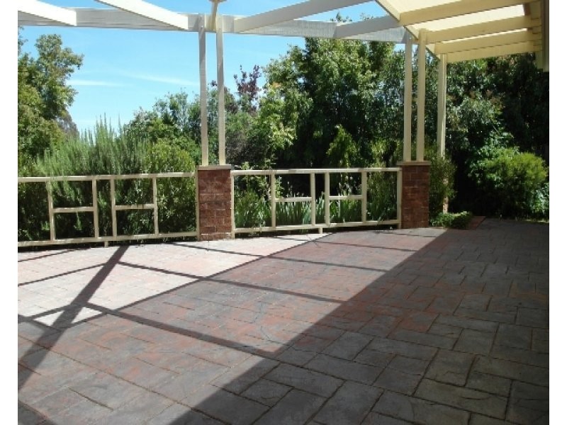 28 Parkview Crescent, Jerrabomberra NSW 2619
