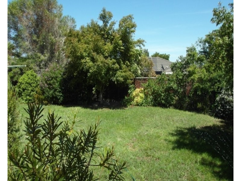 28 Parkview Crescent, Jerrabomberra NSW 2619