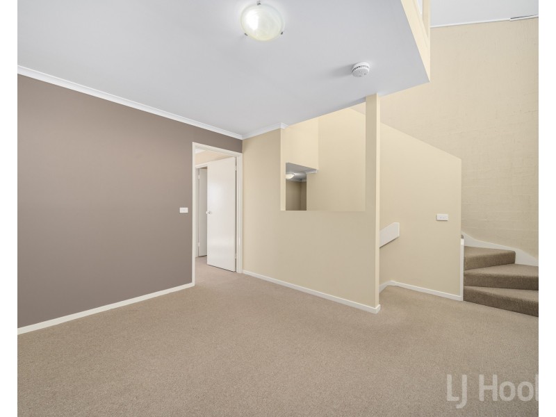 11/32 Doeberl Place, Karabar NSW 2620