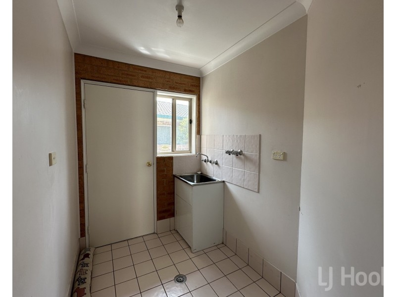 1/4 Marilyn Place, Queanbeyan NSW 2620