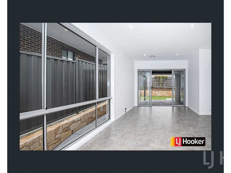 22 Leon Street, Googong NSW 2620