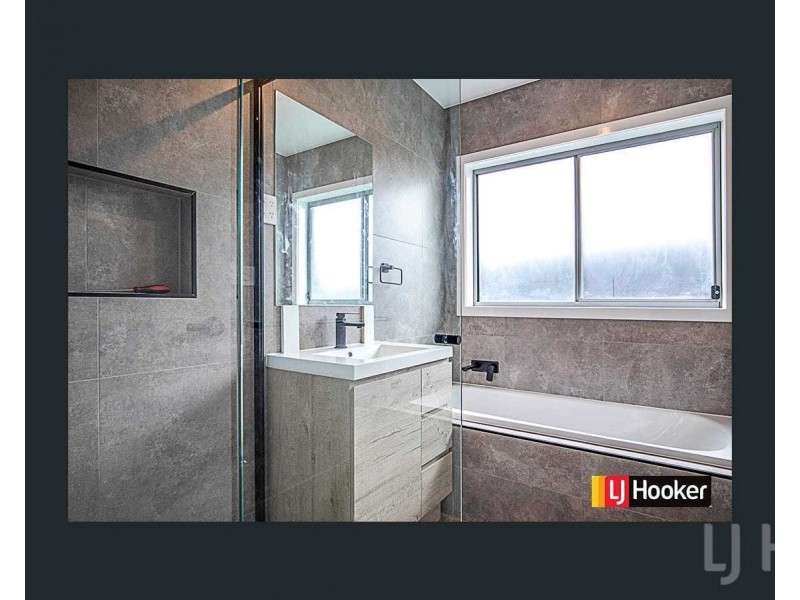 22 Leon Street, Googong NSW 2620