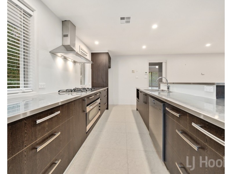 9 Kennedy Avenue, Jerrabomberra NSW 2619