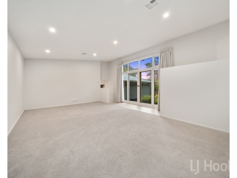 9 Kennedy Avenue, Jerrabomberra NSW 2619