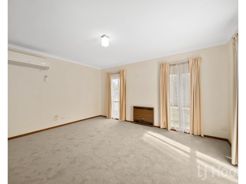 18 McKeahnie Street, Crestwood NSW 2620