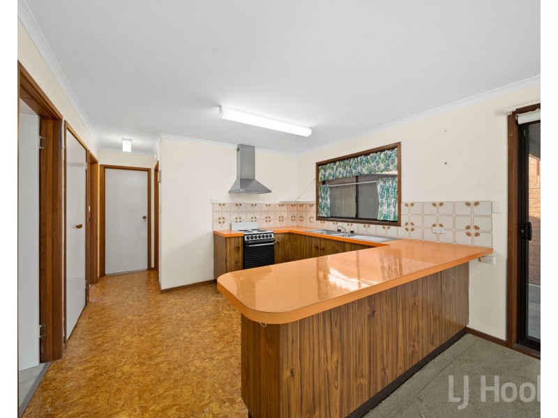 18 McKeahnie Street, Crestwood NSW 2620