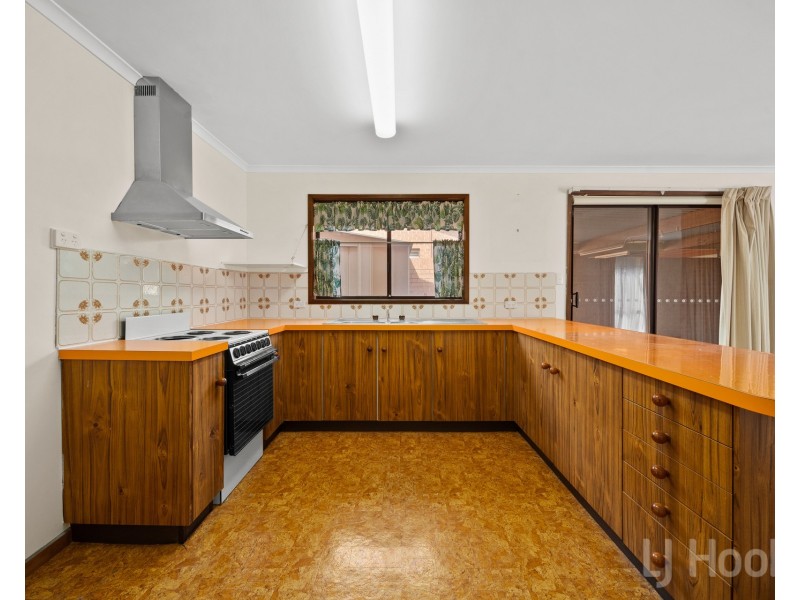 18 McKeahnie Street, Crestwood NSW 2620