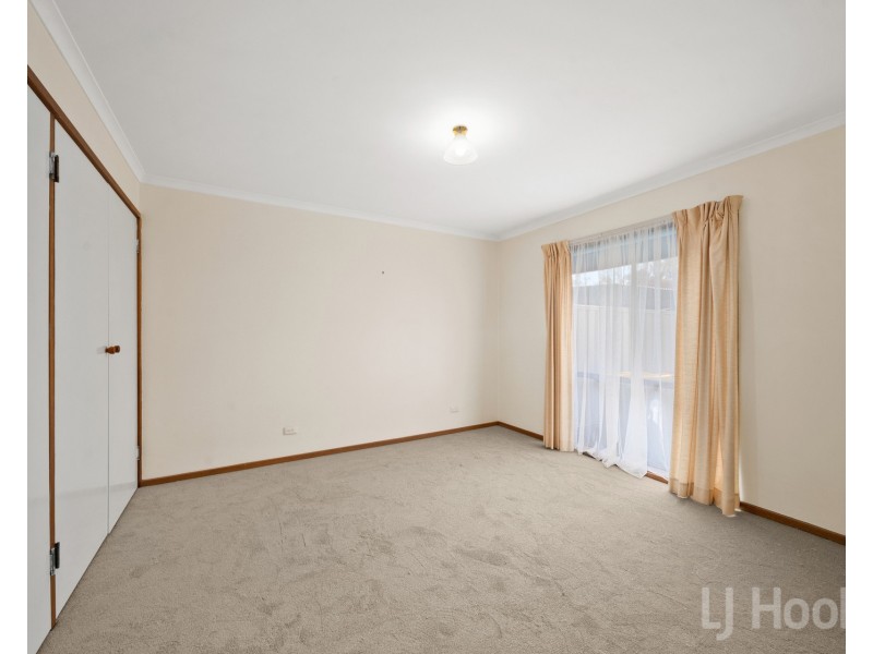 18 McKeahnie Street, Crestwood NSW 2620