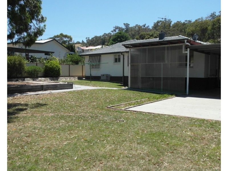 33 Elizabeth Crescent, Queanbeyan NSW 2620