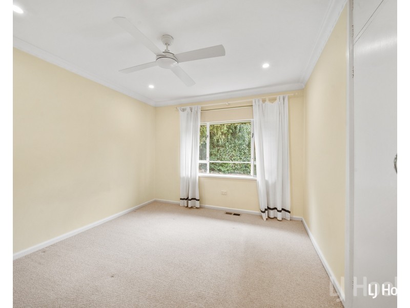 33 Elizabeth Crescent, Queanbeyan NSW 2620