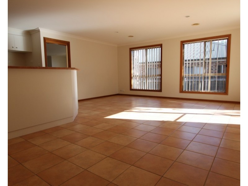 1B Albizia Place, Jerrabomberra NSW 2619