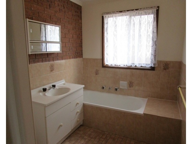 3/12 Hakea Street, Queanbeyan NSW 2620