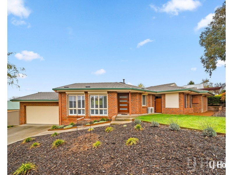 2 Alder Close, Jerrabomberra NSW 2619