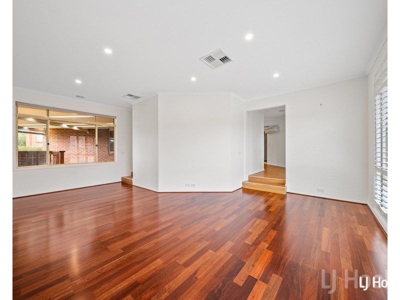 2 Alder Close, Jerrabomberra NSW 2619