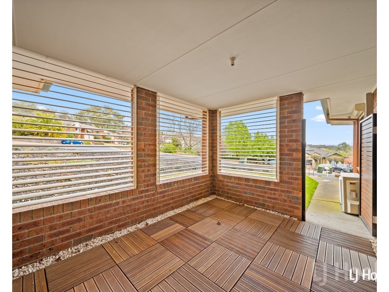 2 Alder Close, Jerrabomberra NSW 2619