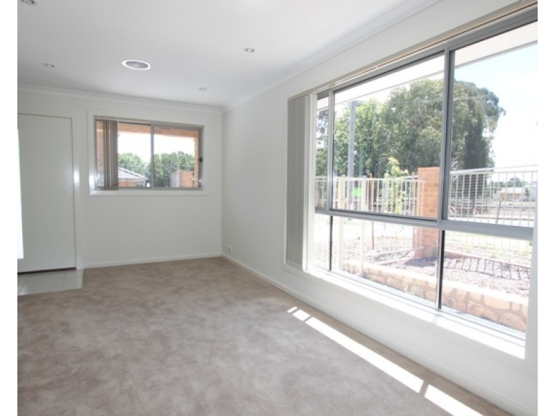 12/12 Mulloon Street, Queanbeyan NSW 2620