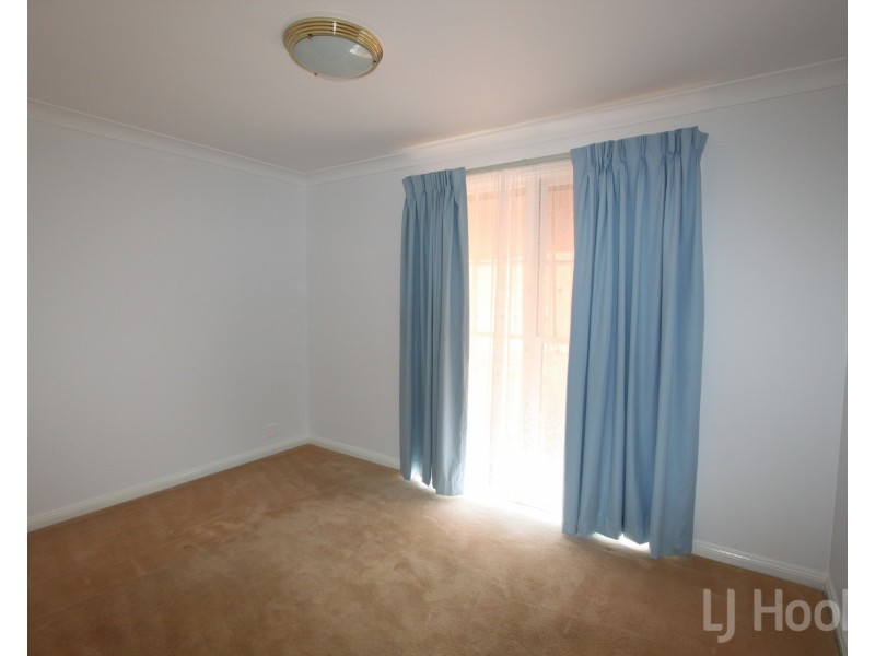 2/8 Kaye Place, Queanbeyan NSW 2620