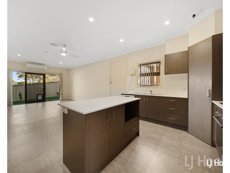 2/69 Gilmore Road, Queanbeyan NSW 2620