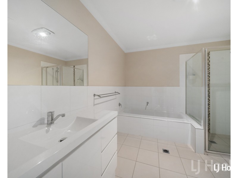 2/69 Gilmore Road, Queanbeyan NSW 2620