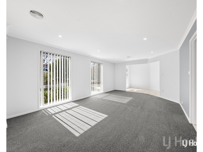1/11 Urangarra Place, Jerrabomberra NSW 2619