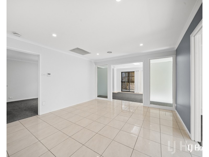 1/11 Urangarra Place, Jerrabomberra NSW 2619