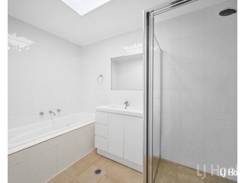 1/11 Urangarra Place, Jerrabomberra NSW 2619