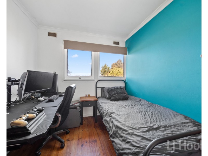 6 Karri Crescent, Karabar NSW 2620