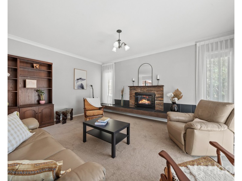9 Aspen Rise, Jerrabomberra NSW 2619