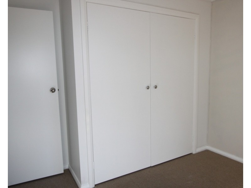 2/1 McKeahnie Street, Queanbeyan NSW 2620