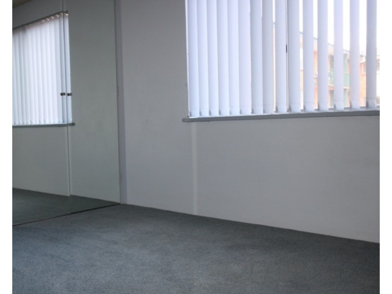 13/15 Crest Road, Queanbeyan NSW 2620