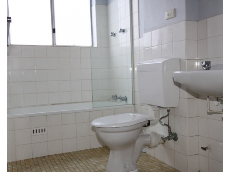 13/15 Crest Road, Queanbeyan NSW 2620