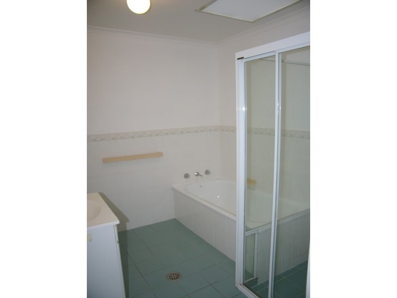 5/16-18 Laurel Place, Jerrabomberra NSW 2619