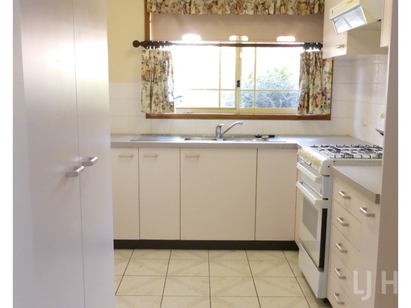 11/1-3 Forest Drive, Jerrabomberra NSW 2619