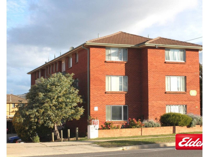 2/34 Uriarra Road, Queanbeyan NSW 2620