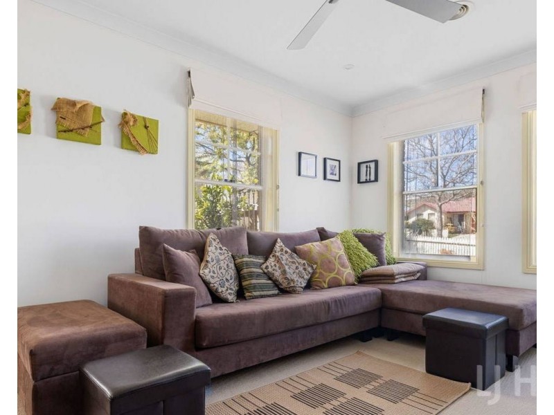 5 Tennyson Drive, Queanbeyan NSW 2620