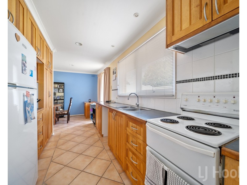 4 Malcolm Road, Karabar NSW 2620