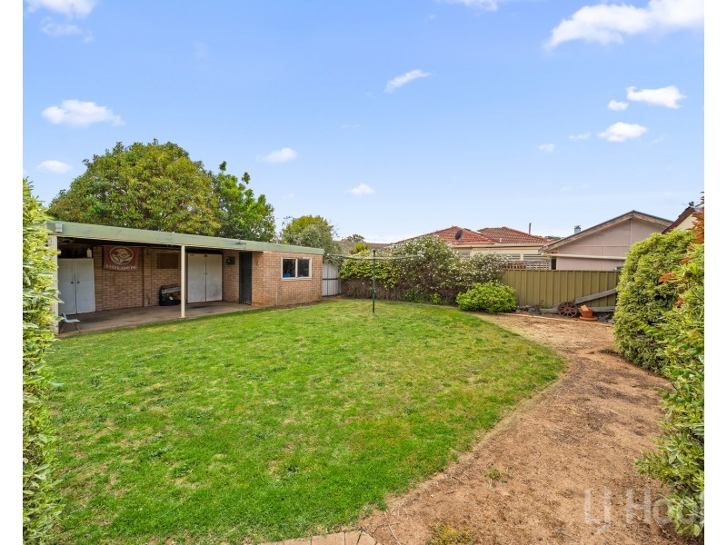 4 Malcolm Road, Karabar NSW 2620