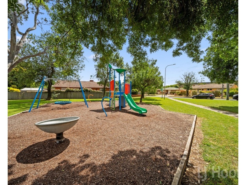4 Malcolm Road, Karabar NSW 2620