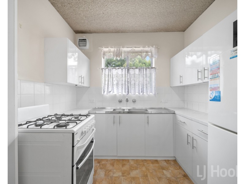 4/3 Velacia Place, Queanbeyan NSW 2620