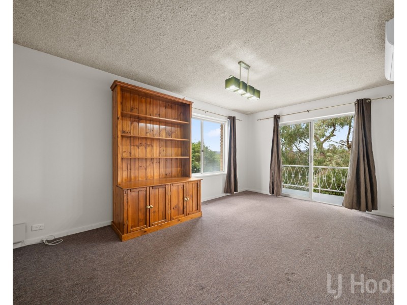 4/3 Velacia Place, Queanbeyan NSW 2620