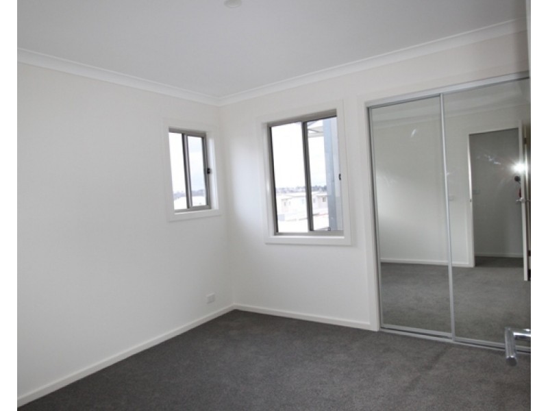78 Caragh Avenue, Googong NSW 2620