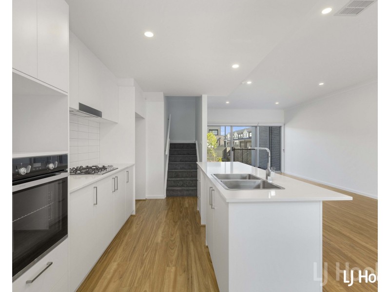 104 Gorman Drive, Googong NSW 2620