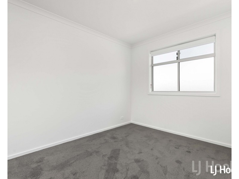 104 Gorman Drive, Googong NSW 2620