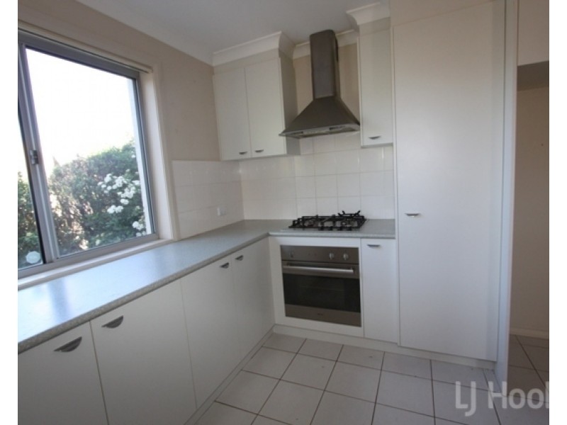 6/11 Doeberl Place, Queanbeyan NSW 2620