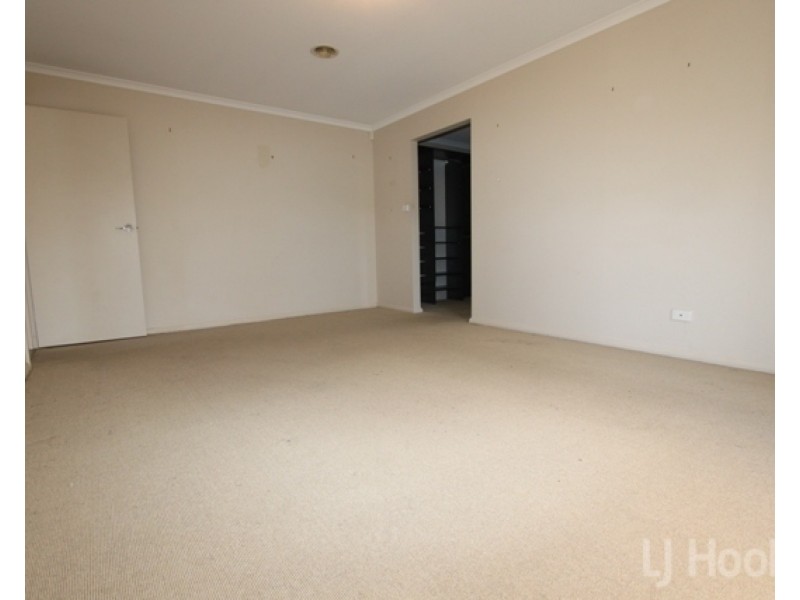 6/11 Doeberl Place, Queanbeyan NSW 2620