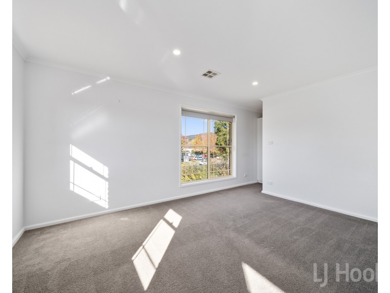 11 Coachwood Avenue, Jerrabomberra NSW 2619