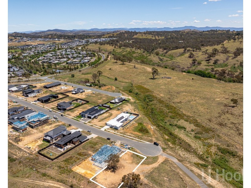 32 Chimney Rise, Googong NSW 2620